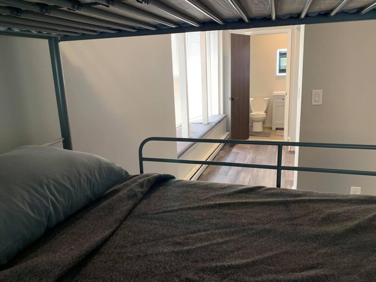 ☆☆ Modern Coed Dorm In Harrisburg ☆☆ Lägenhet Exteriör bild